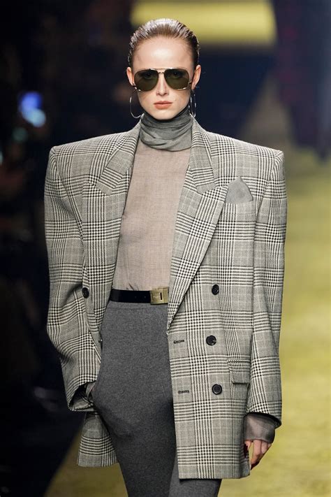 Saint Laurent autunno inverno 2023 2024: la sfilata 